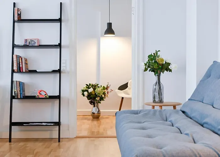 Apartment Sanders Tower - Chic Two-bedroom In Charming *