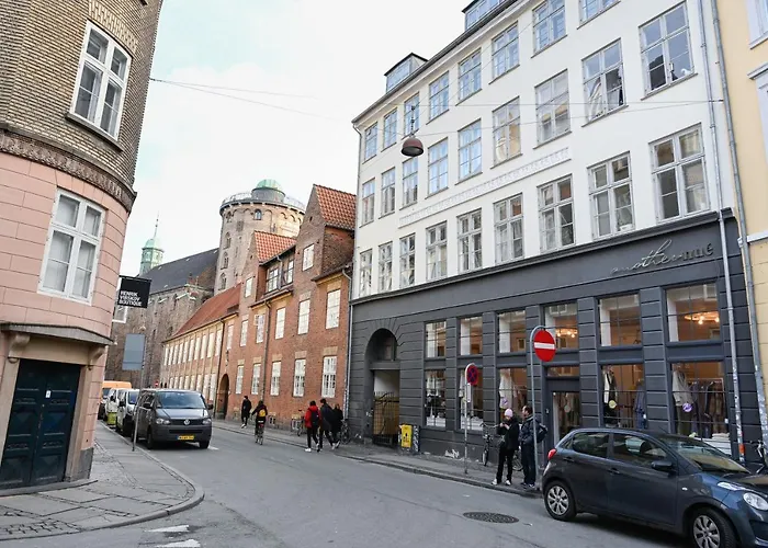 Sanders Tower - Chic Two-bedroom In Charming * Copenhagen